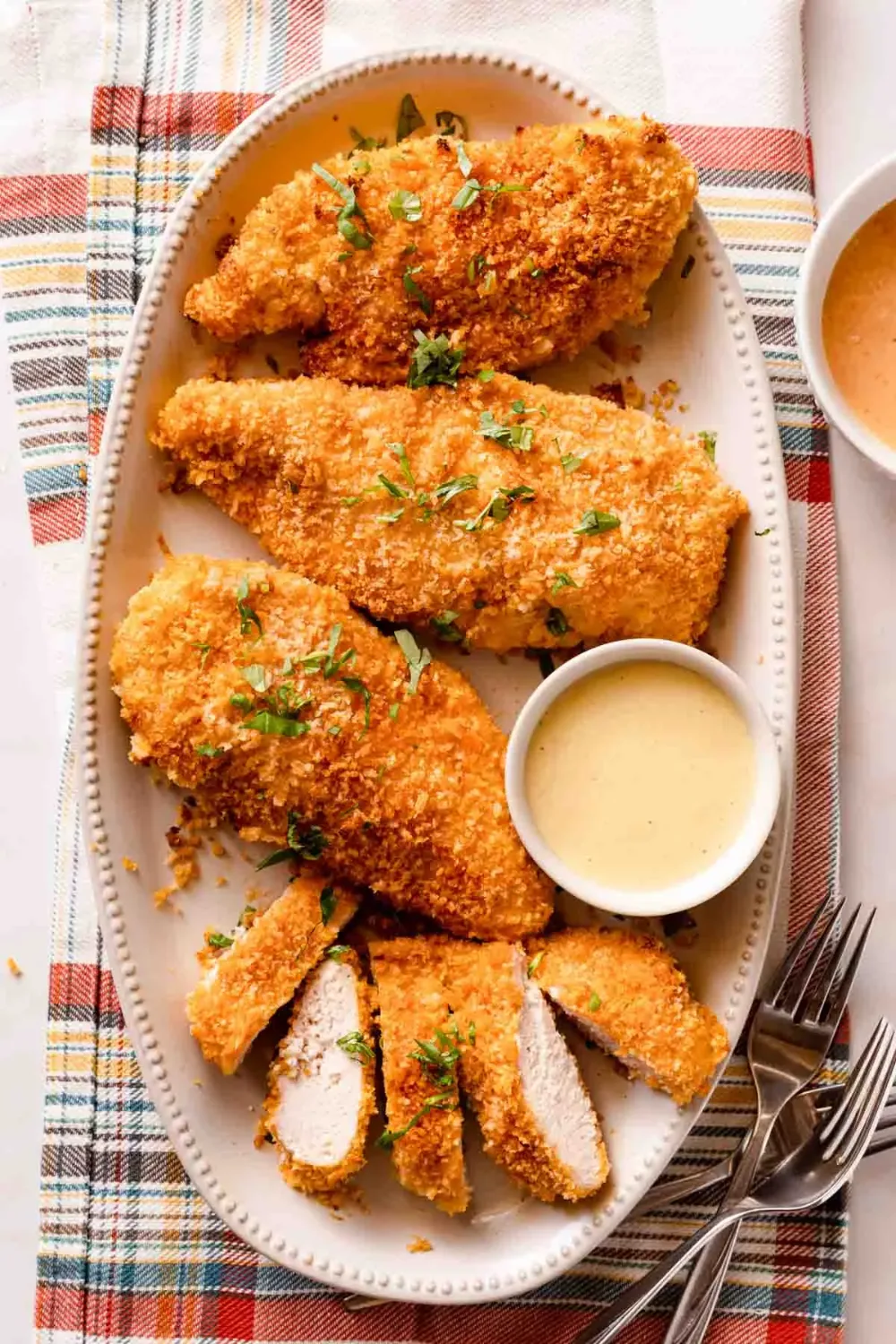 Frango panado em panko, dourado e crocante